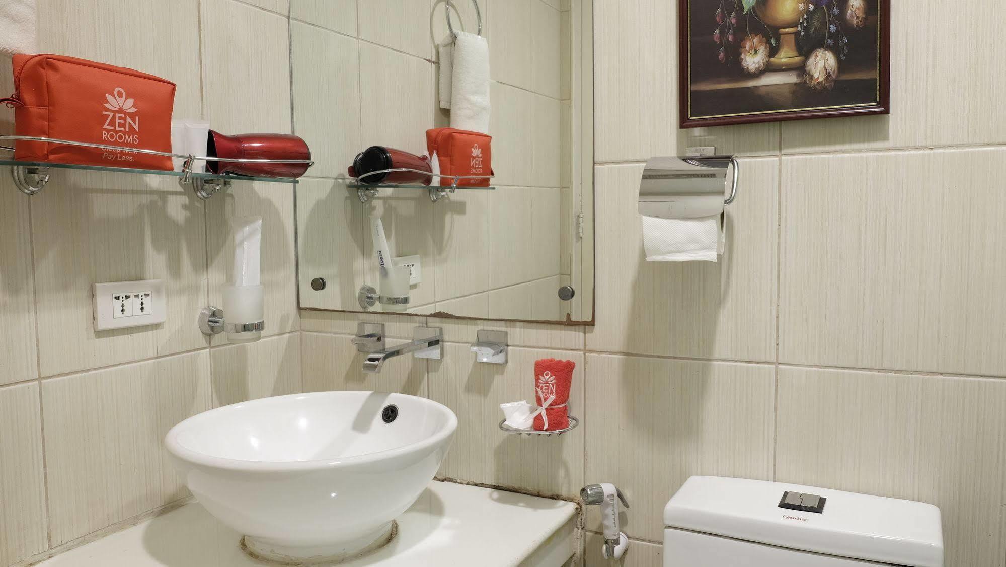 Zen Rooms Malate Robinsons Manila Eksteriør bilde